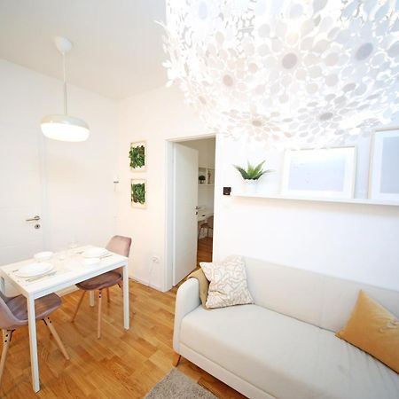 Apartment Fala - Self Check-In 0-24, Fast Wi Fi, City Center 자그레브 외부 사진